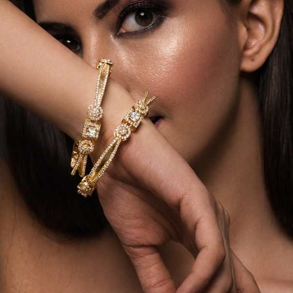 WOMEN BANGLES