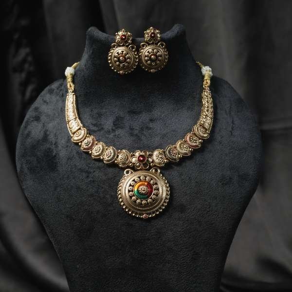 Traditional Antique Kundan Necklace Set