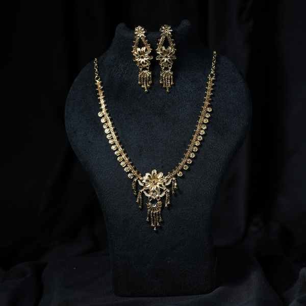 Floral Design Gold Plated Necklace Set