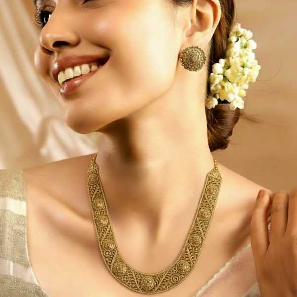 Traditional Gold Necklace Set